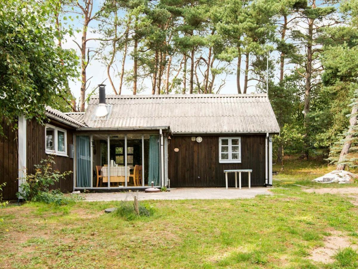 7 Person Holiday Home In Kolind Ruang foto